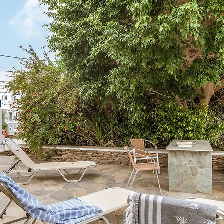 Apartment Cyclades 2 *